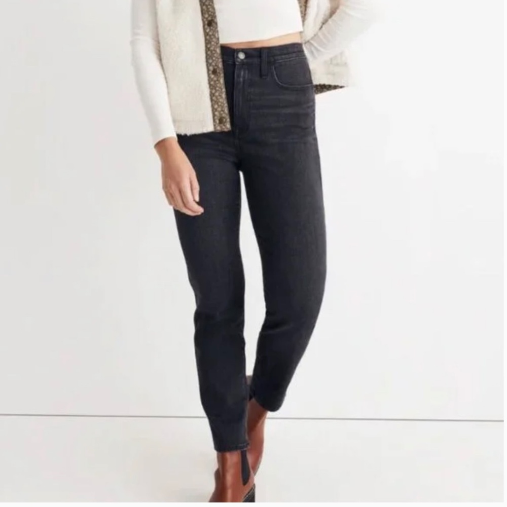 Madewell Slim Straight Leg in black "Richgrove Wash" Size 28 Tall
